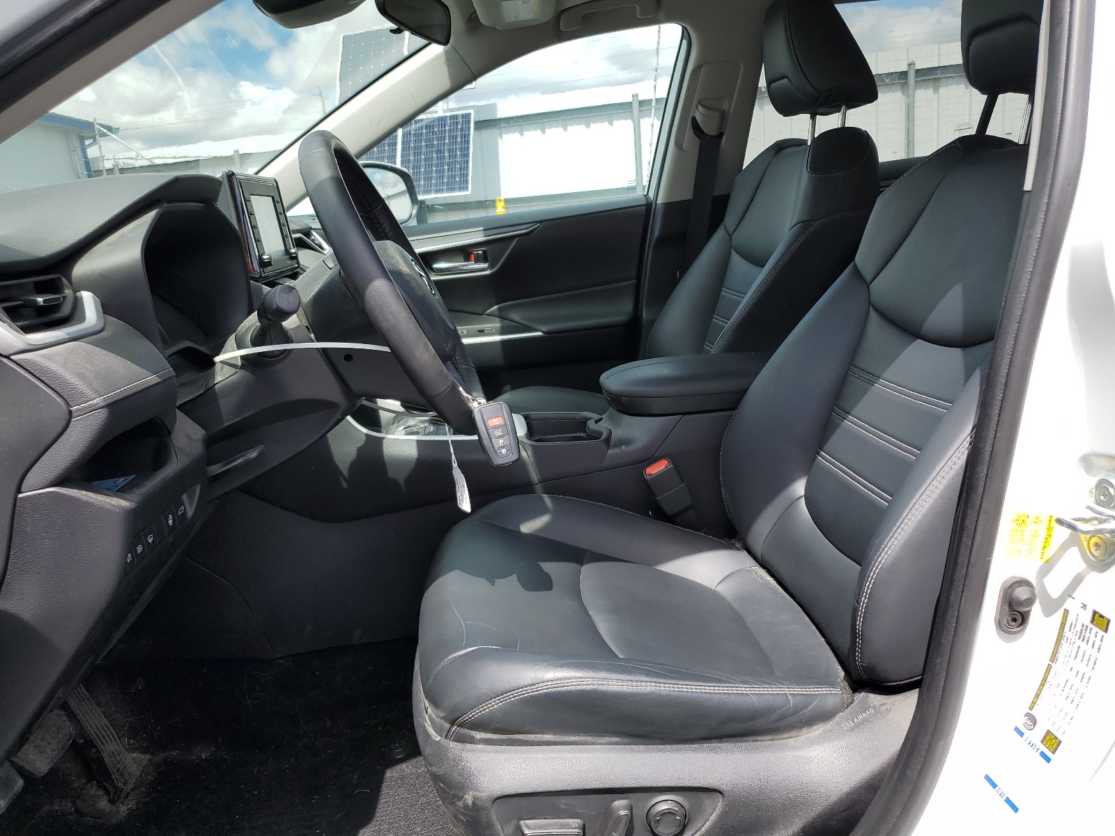 2T3A1RFV4MW146198 2021 Toyota Rav4 Xle Premium