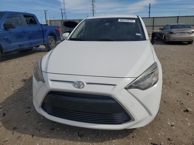 Седаны TOYOTA YARIS 2017 Белый