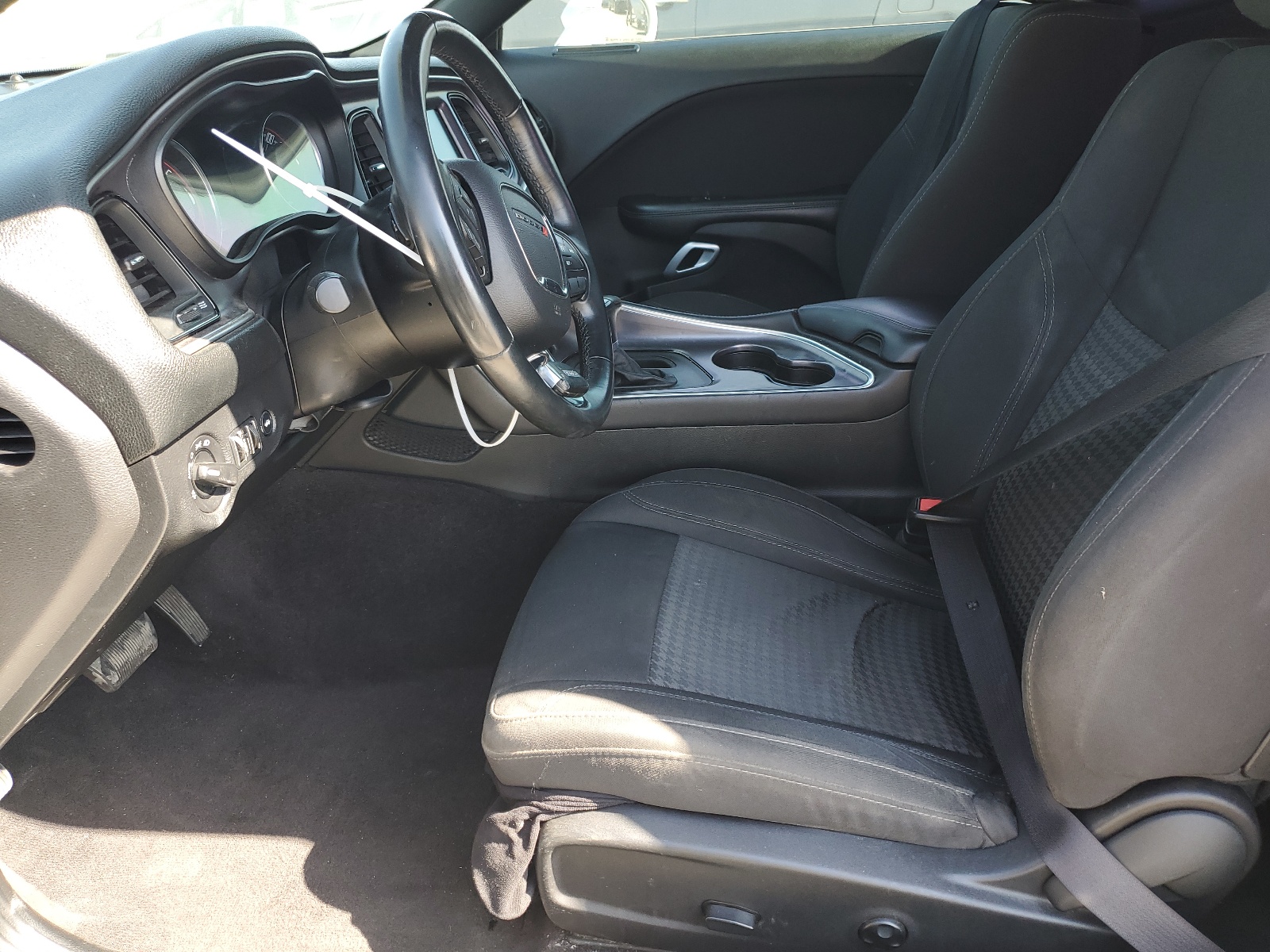 2C3CDZAG7GH353914 2016 Dodge Challenger Sxt