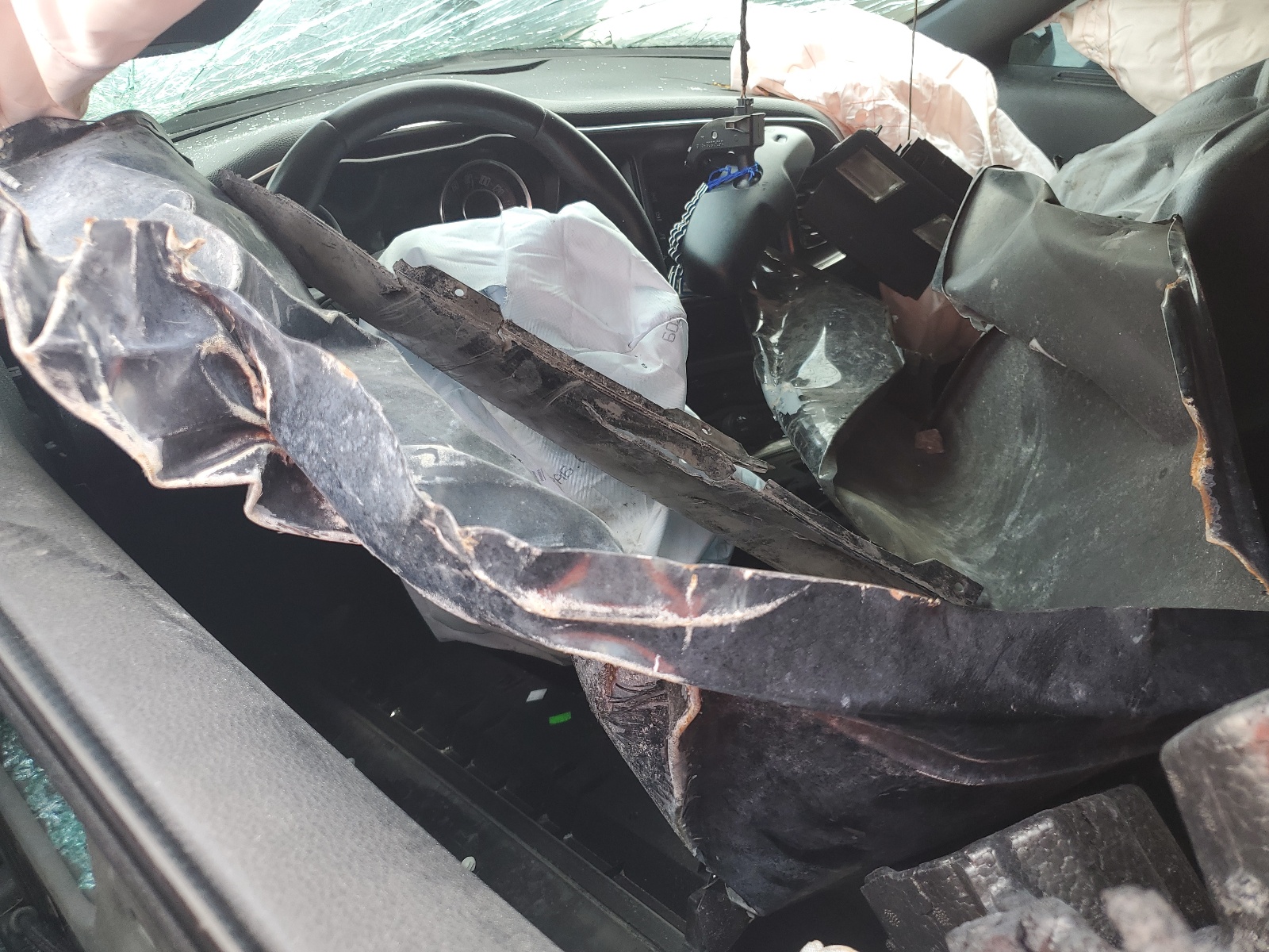 2C3CDZBT3GH171574 2016 Dodge Challenger R/T