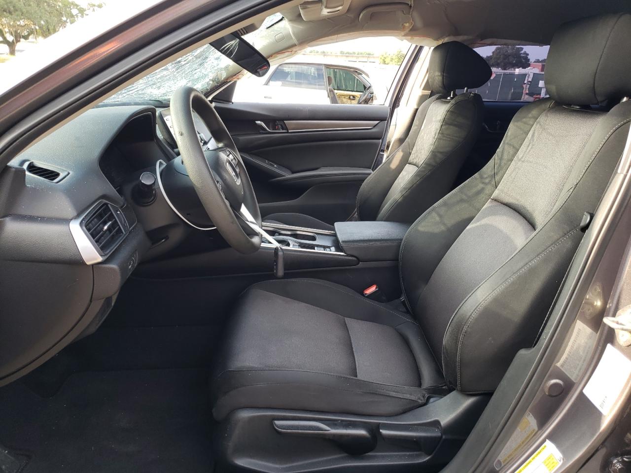 1HGCV1F19KA136002 2019 Honda Accord Lx