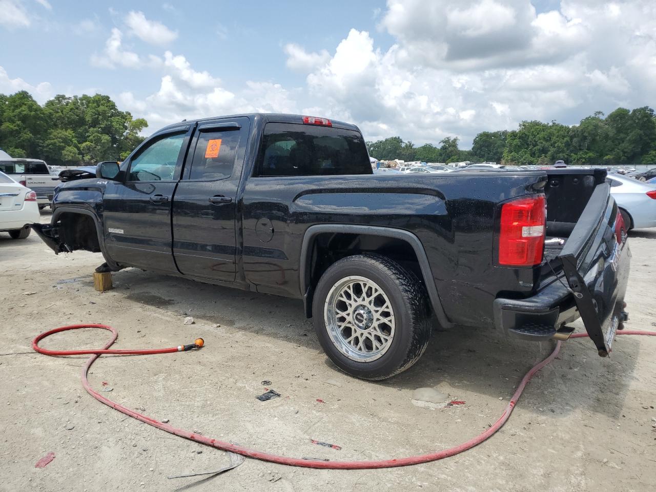 2016 GMC Sierra - Image 2