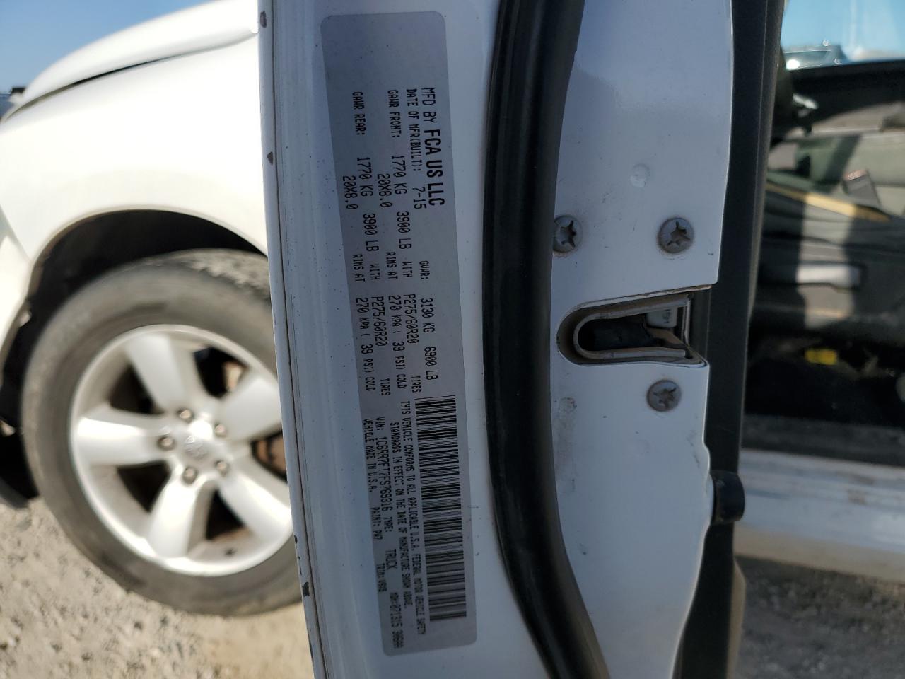 2015 RAM 1500 - Image 15