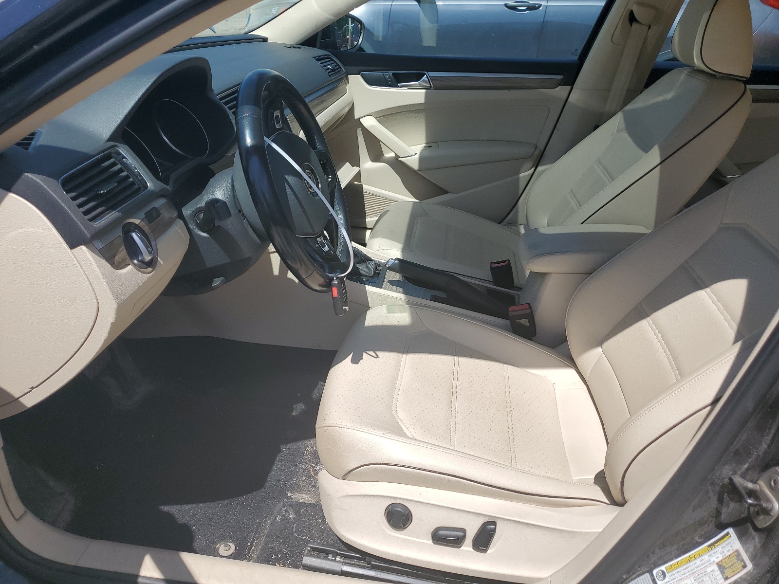 1VWBT7A32HC016936 2017 Volkswagen Passat Se