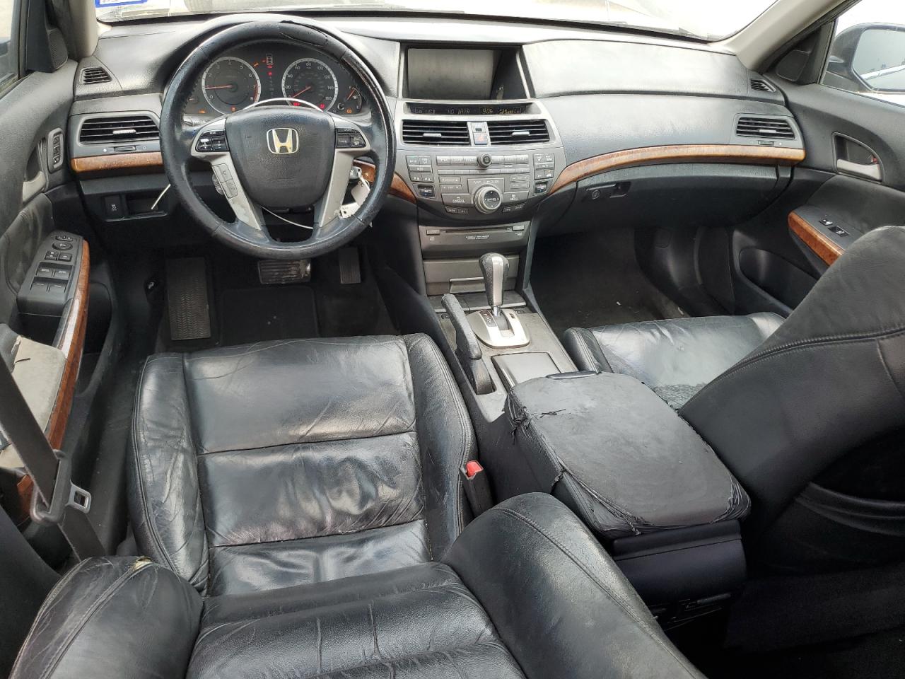 2011 Honda Accord Exl VIN: 1HGCP3F82BA002399 Lot: 53743204