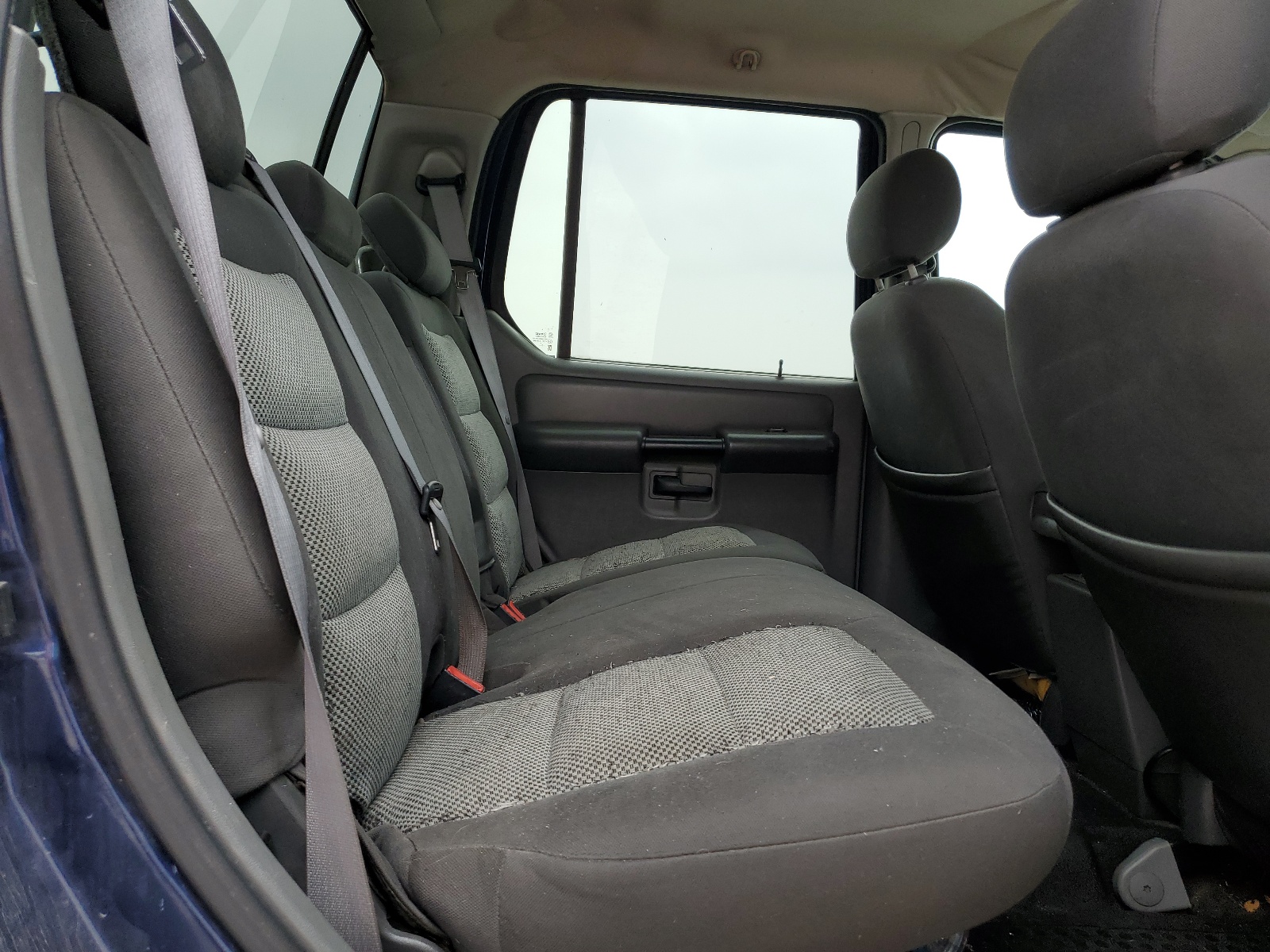 1FMZU67K34UB43105 2004 Ford Explorer Sport Trac