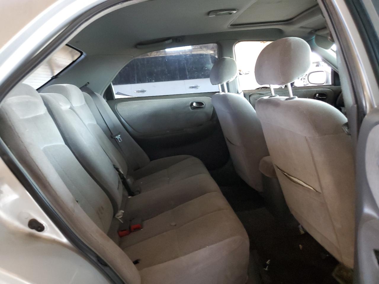 2002 Mazda 626 - Image 10