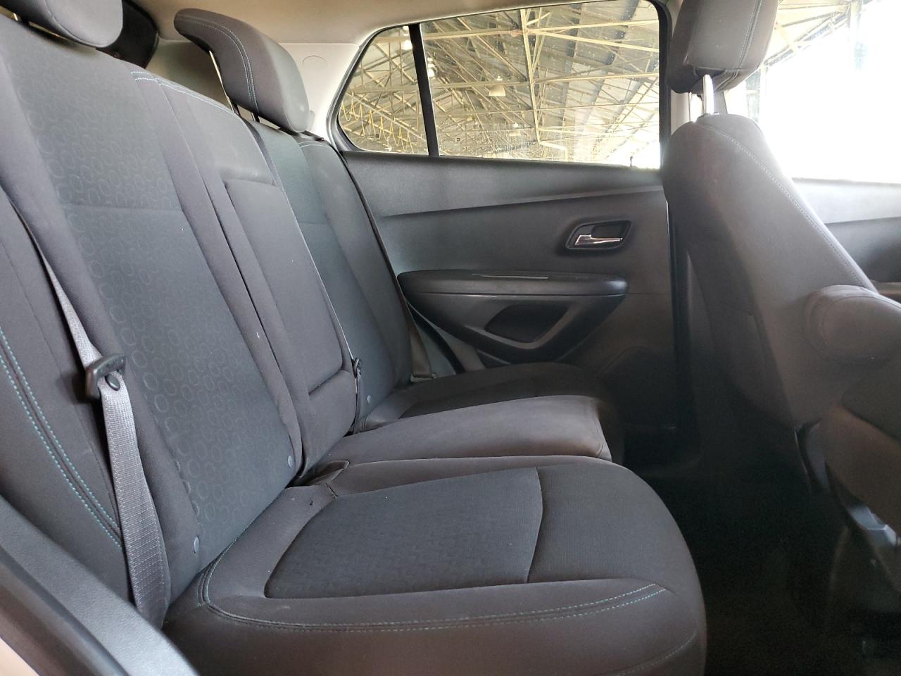 2016 Chevrolet Trax Ls VIN: KL7CJKSB5GB676489 Lot: 57056894