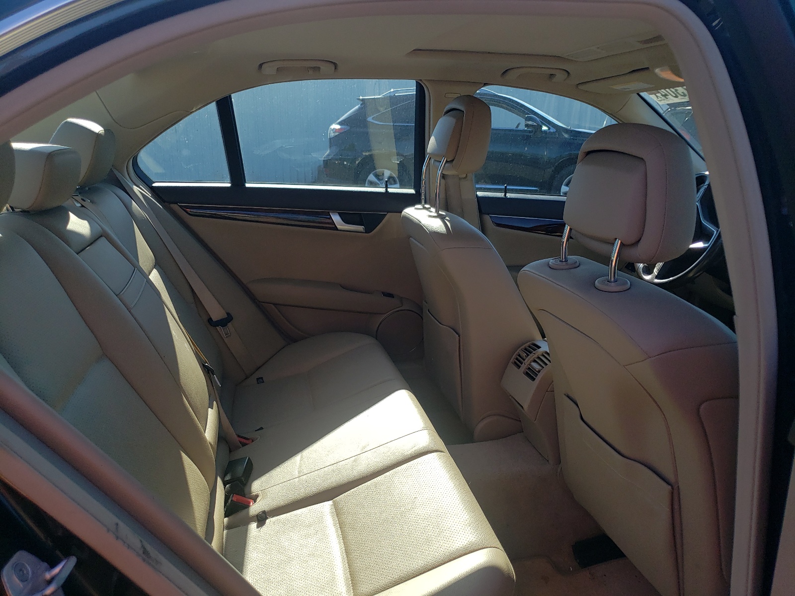 WDDGF8BB3CA689952 2012 Mercedes-Benz C 300 4Matic