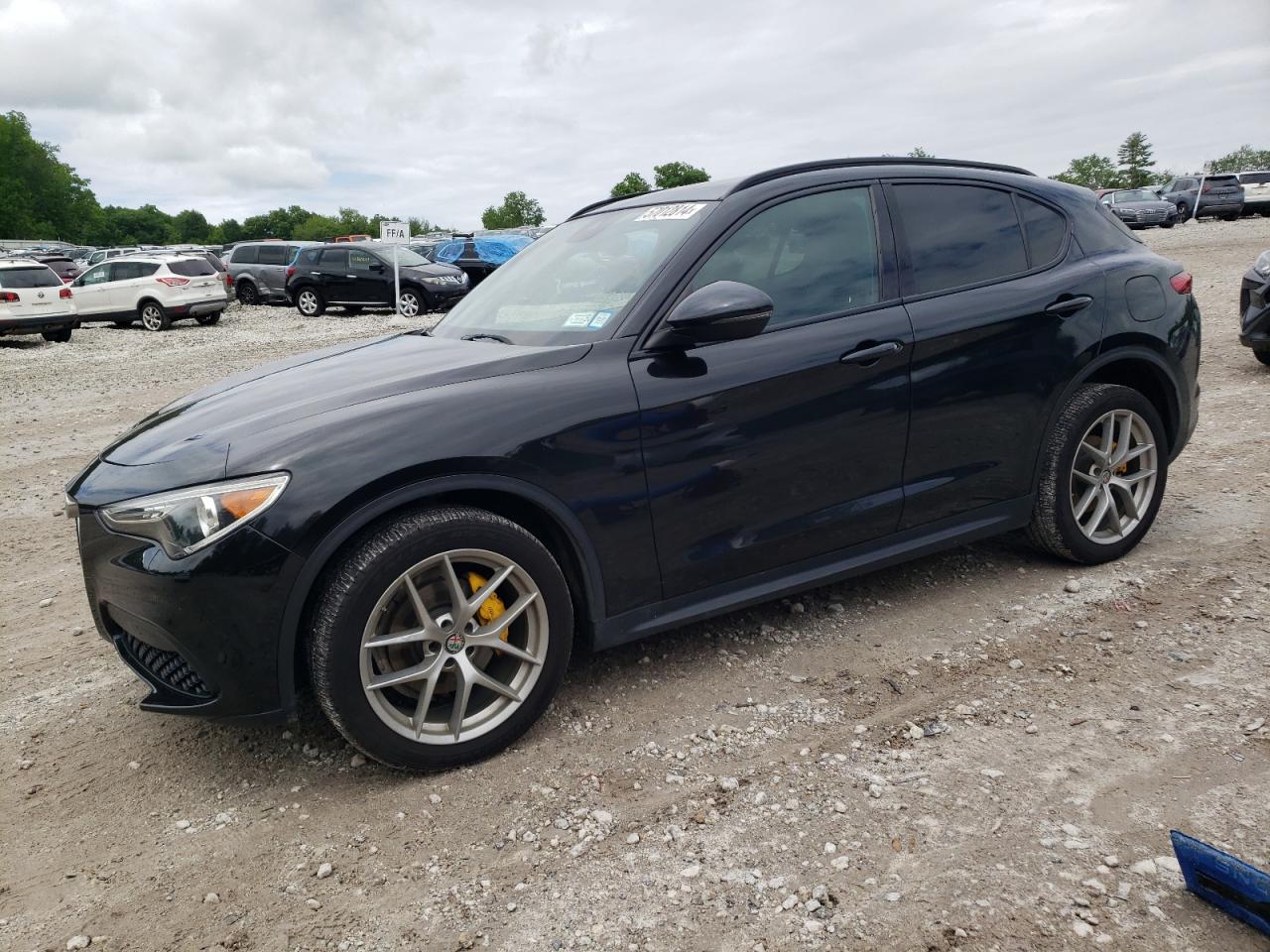 ZASFAKNNXJ7B75234 2018 ALFA ROMEO STELVIO - Image 1