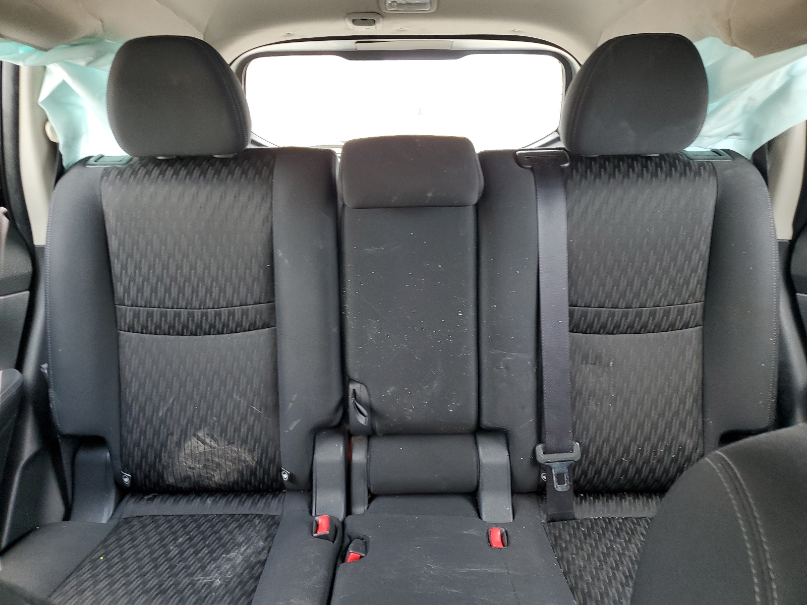 KNMAT2MT7JP608957 2018 Nissan Rogue S