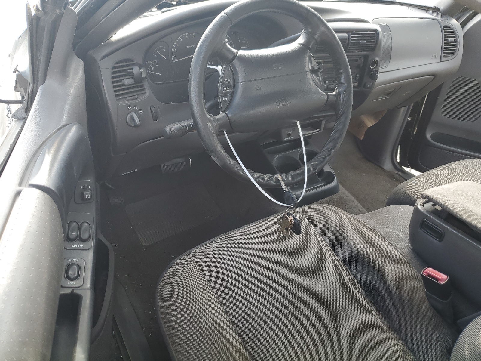 1FTYR14V8YPB54379 2000 Ford Ranger Super Cab