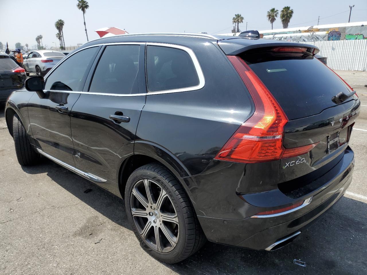 2018 Volvo XC60 - Image 2