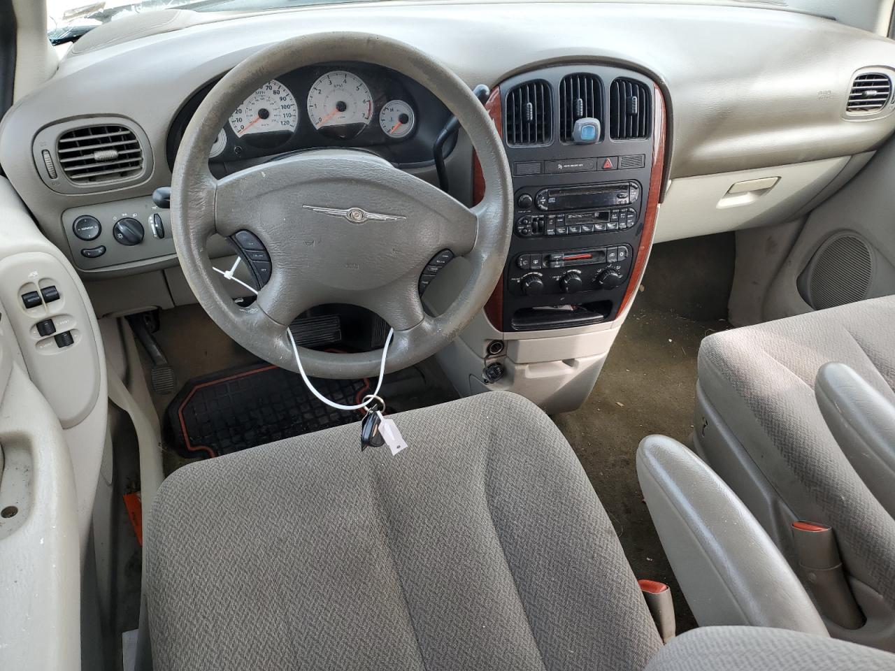 2006 Chrysler Town & Country Lx VIN: 1A4GP44R66B568657 Lot: 57105834