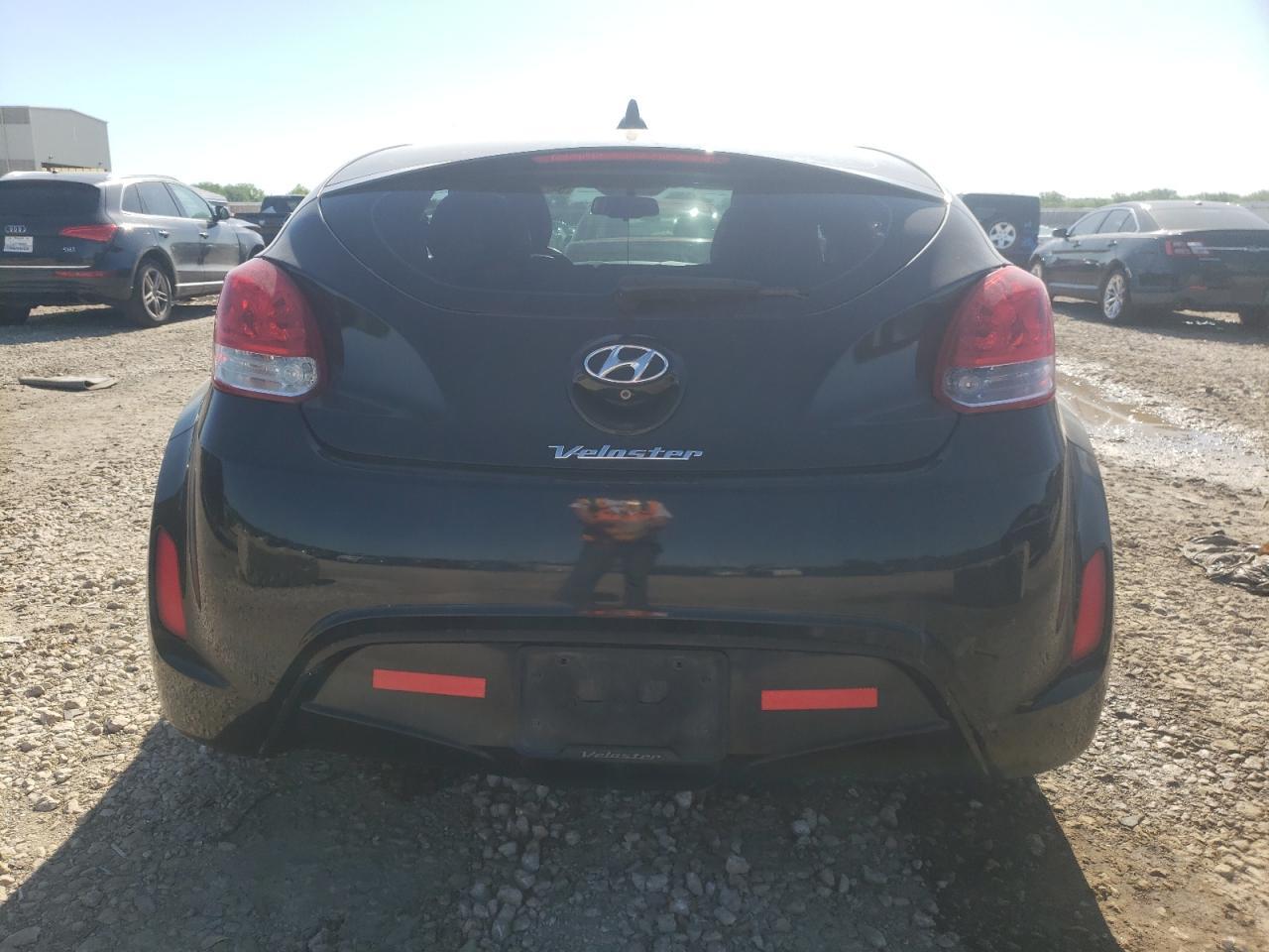 2014 Hyundai Veloster VIN: KMHTC6AD0EU186319 Lot: 54247624