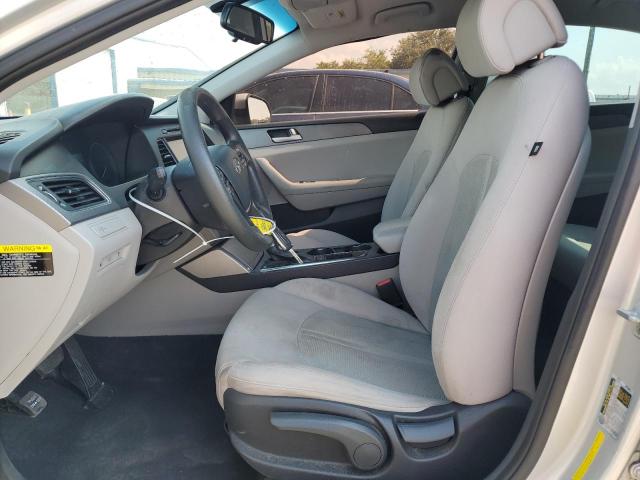  HYUNDAI SONATA 2016 Серебристый