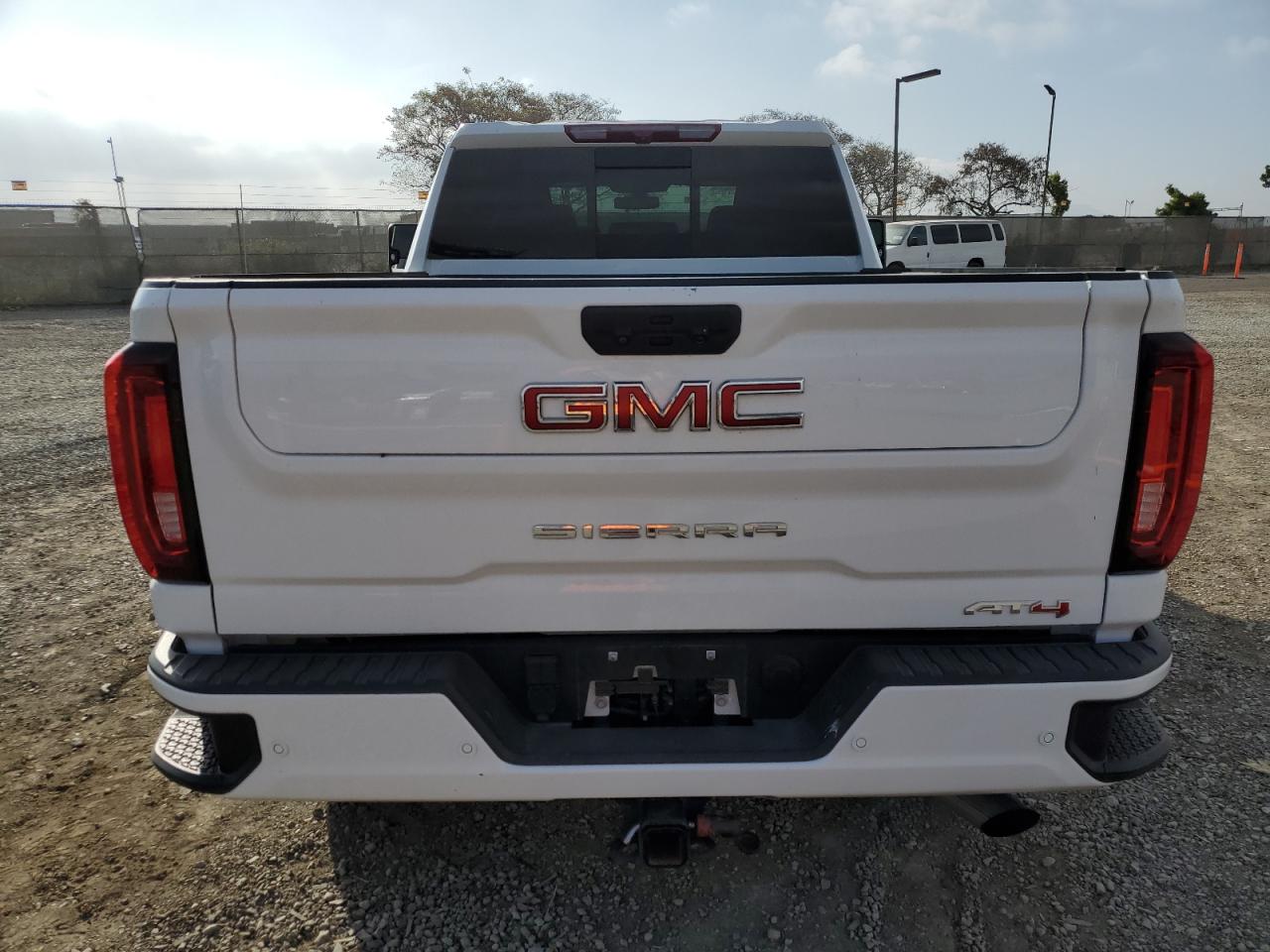 2022 GMC Sierra - Image 6