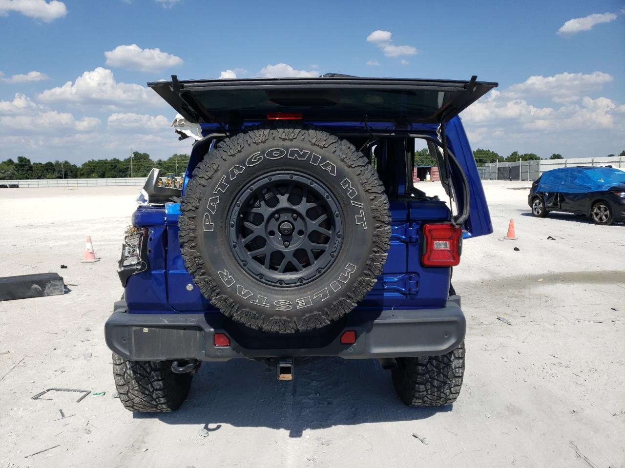 2018 Jeep Wrangler - Image 6