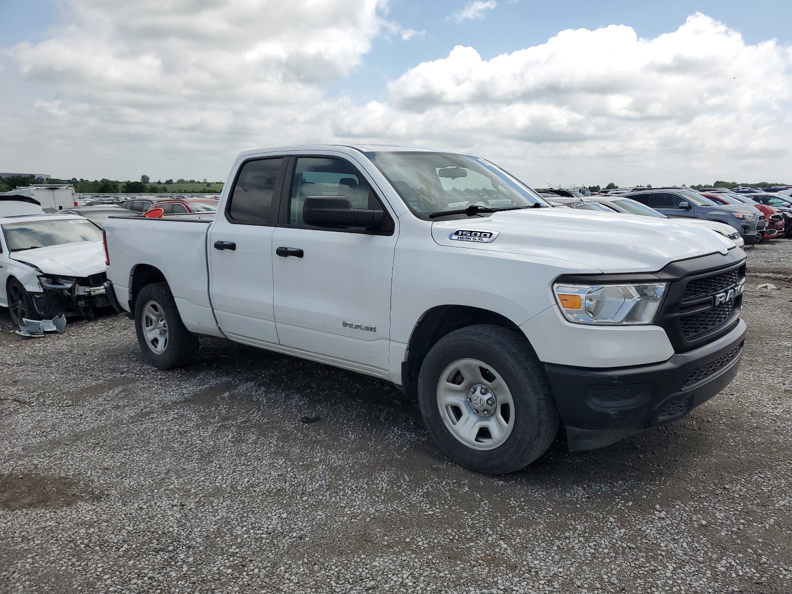 2019 Ram 1500 Tradesman vin: 1C6RRECT6KN667426