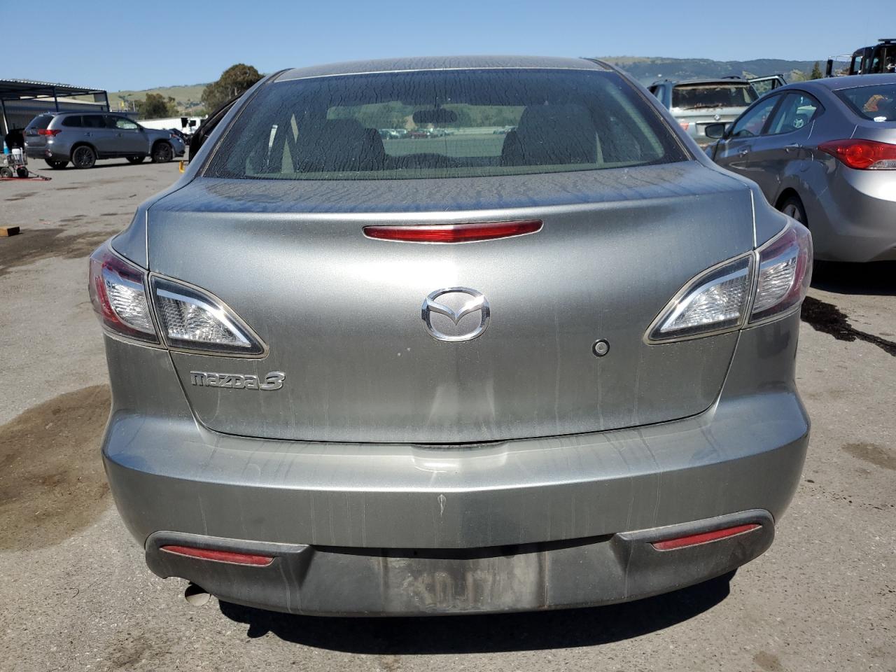 2011 Mazda 3 I VIN: JM1BL1UG1B1467504 Lot: 53257914