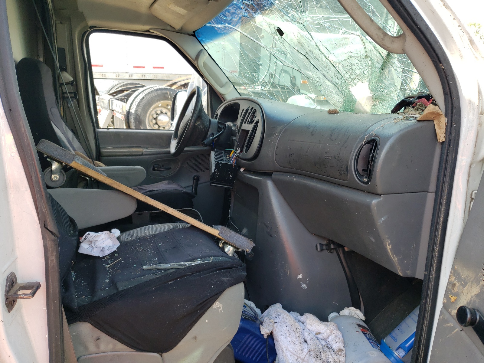 1FDWE35L54HA61816 2004 Ford Econoline E350 Super Duty Cutaway Van