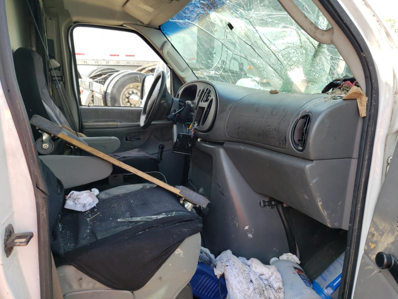 2004 Ford Econoline E350 Super Duty Cutaway Van VIN: 1FDWE35L54HA61816 Lot: 51448964