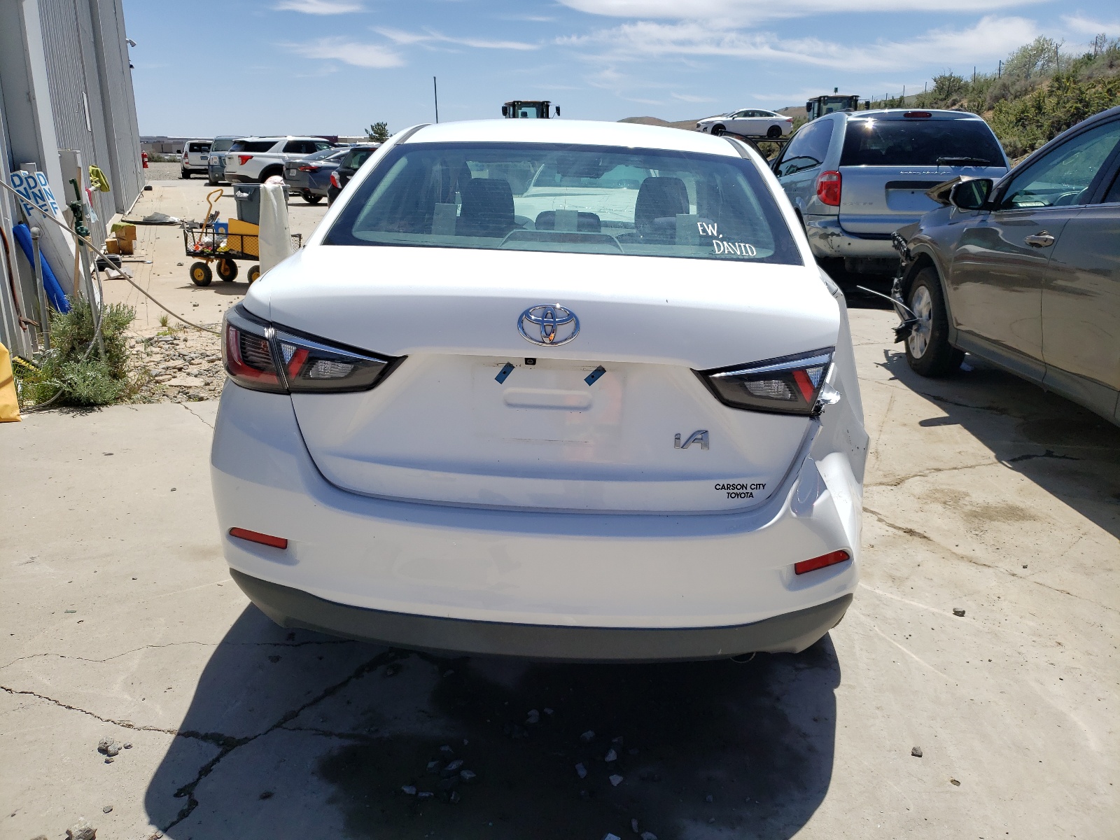 2017 Toyota Yaris Ia vin: 3MYDLBYV7HY167169