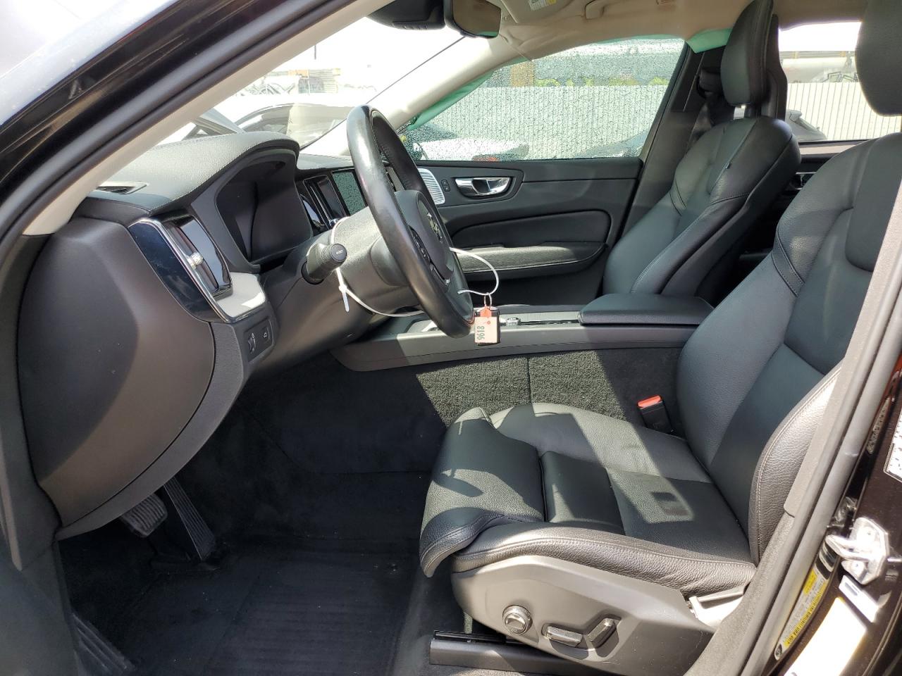 2018 Volvo XC60 - Image 7