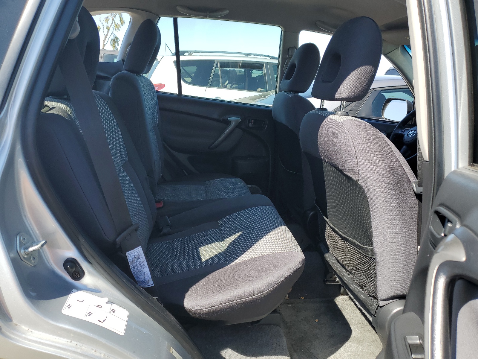 JTEHD20V246003477 2004 Toyota Rav4