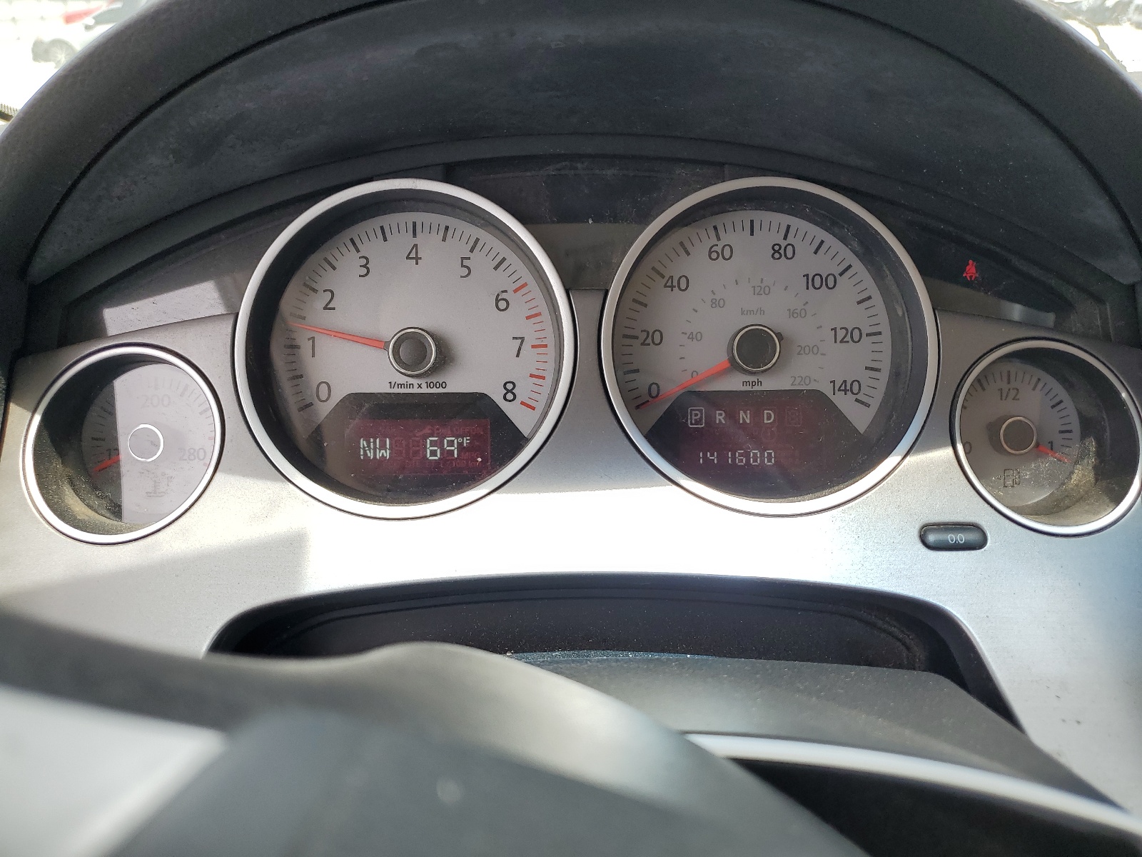 2V4RW3DG7BR803157 2011 Volkswagen Routan Se