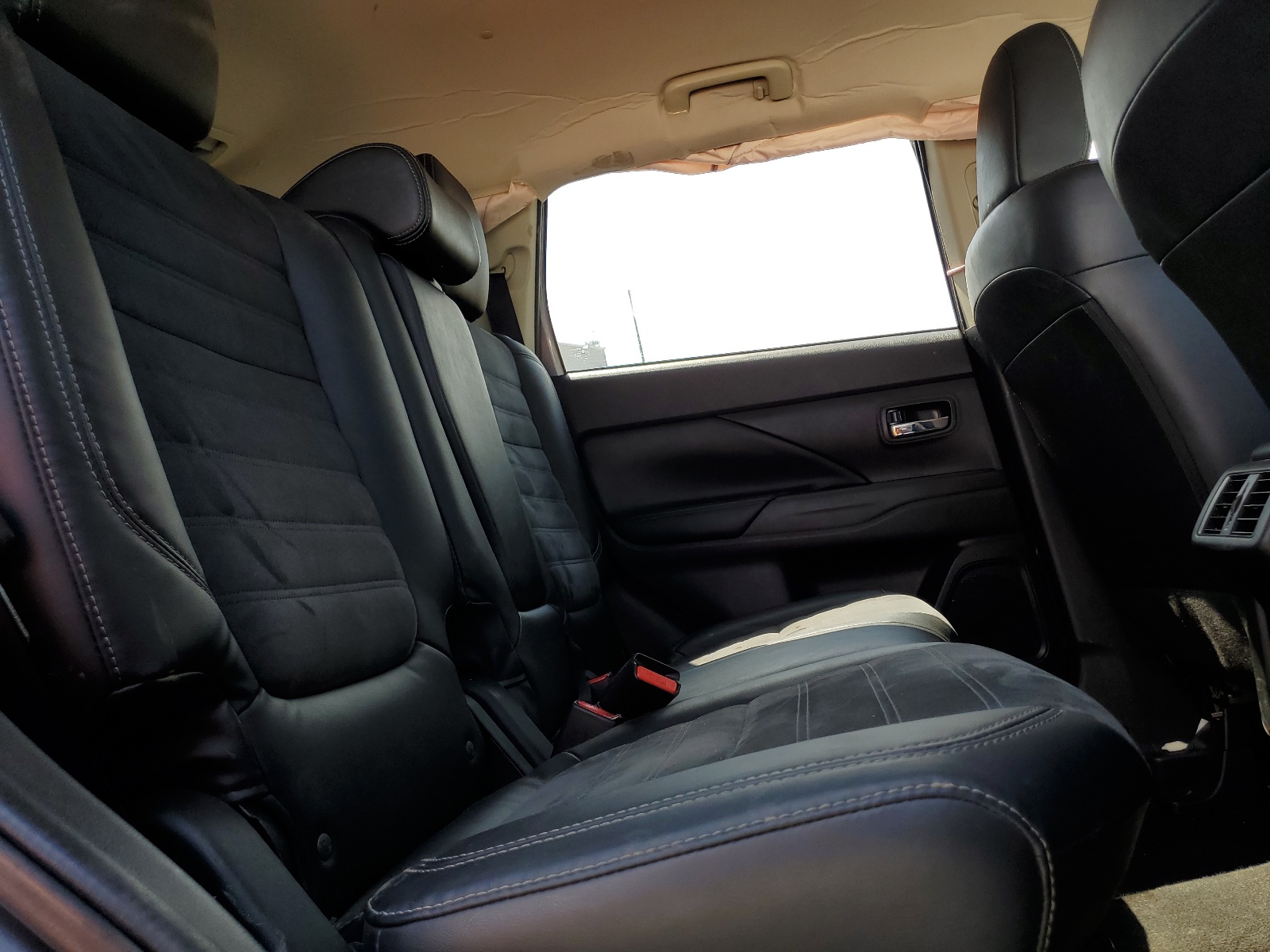 JA4AD3A33KZ005754 2019 Mitsubishi Outlander Se