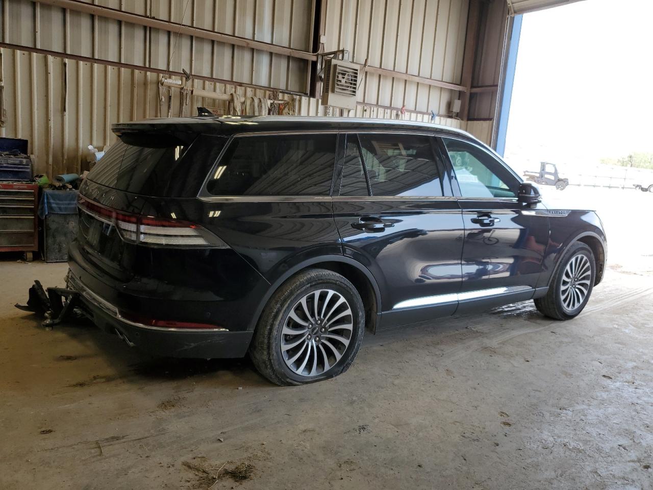 VIN 5LM5J7WC2LGL28425 2020 LINCOLN AVIATOR no.3