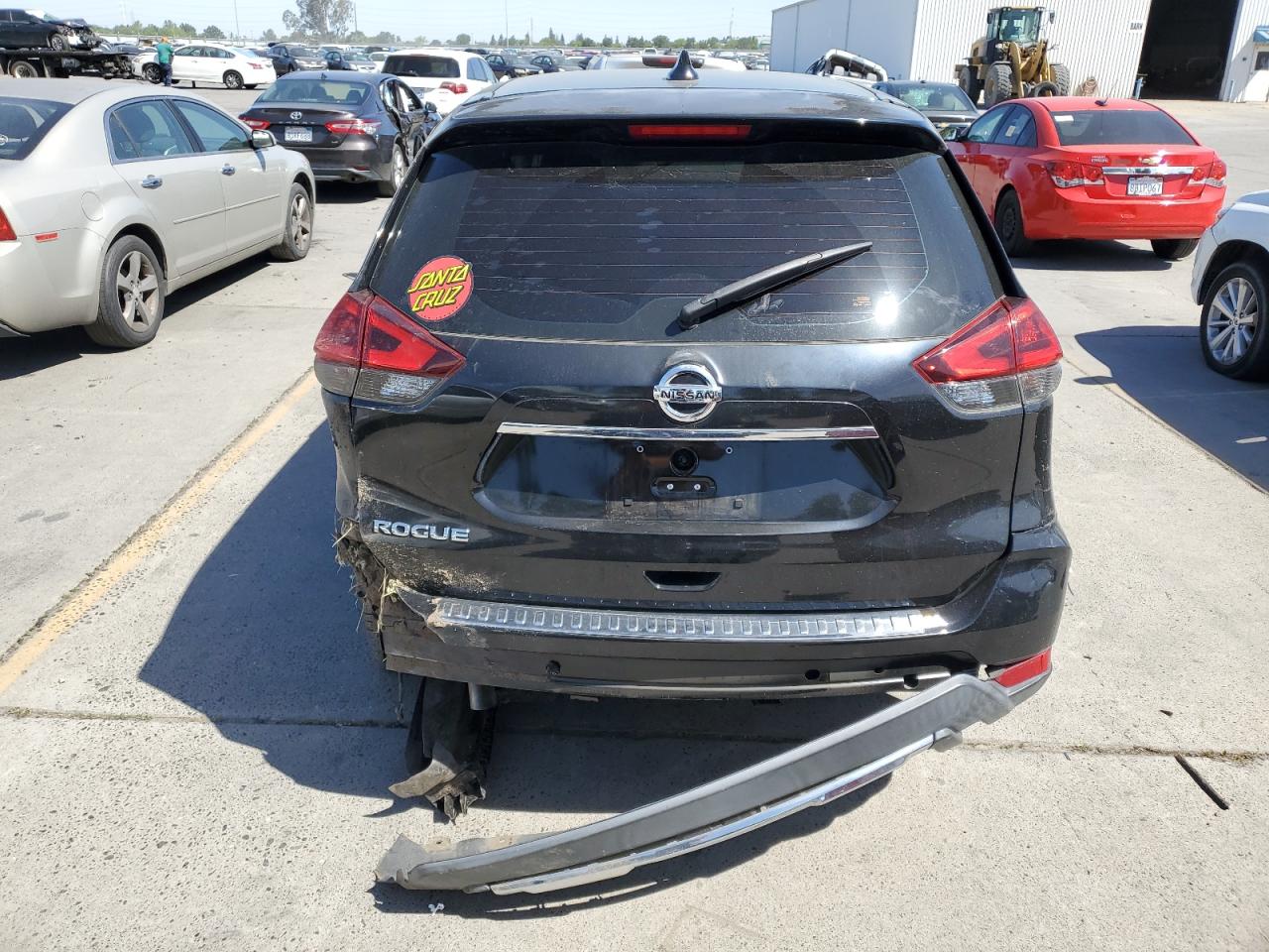 2018 Nissan Rogue S VIN: KNMAT2MT4JP619186 Lot: 52951424