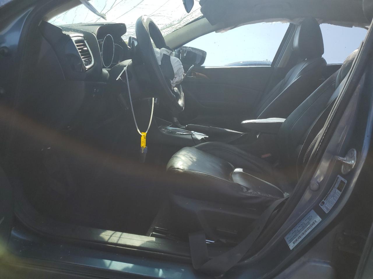 2015 Mazda 3 Touring VIN: JM1BM1V36F1220493 Lot: 54385864