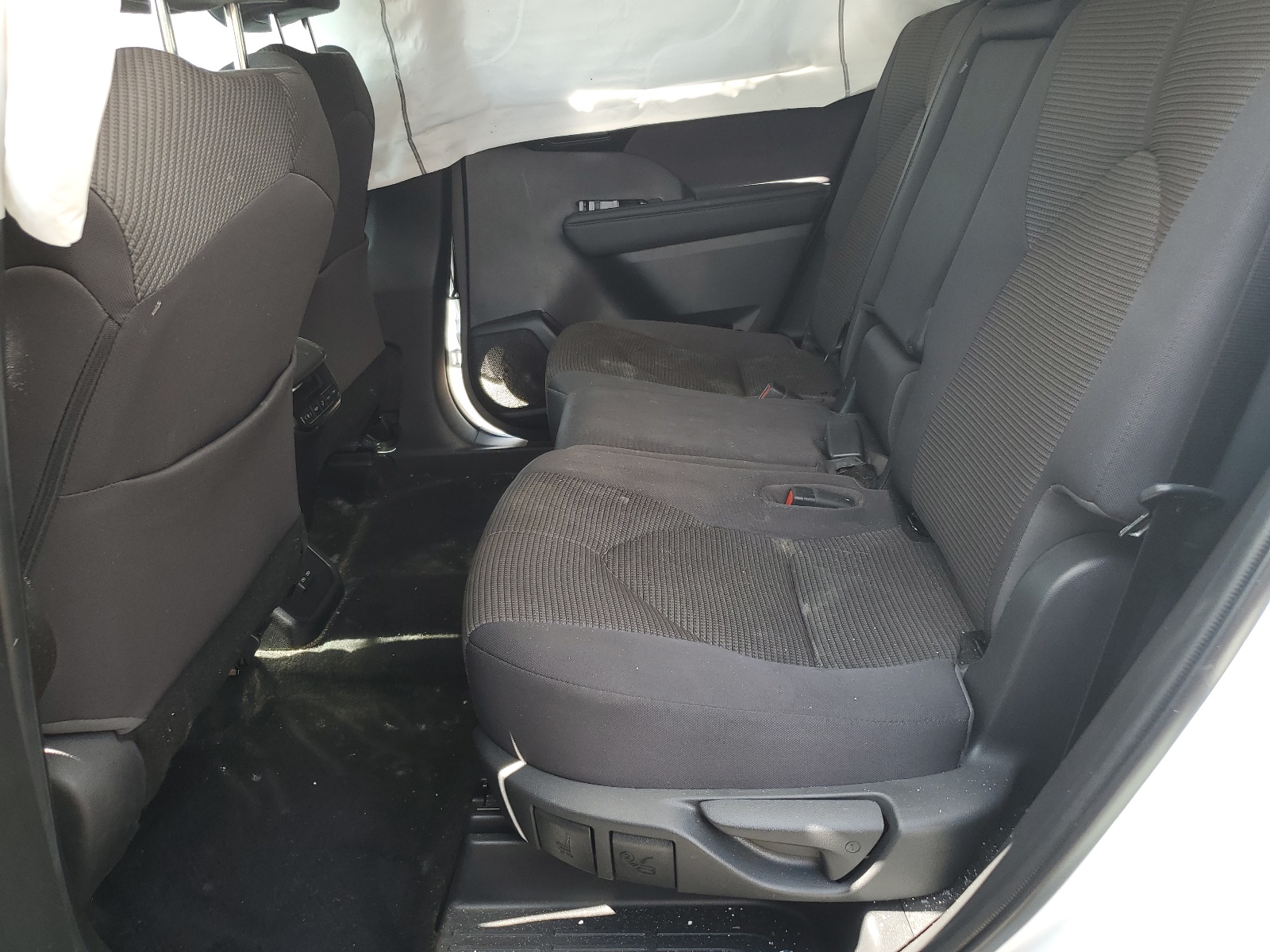 5TDCZRAH5NS102264 2022 Toyota Highlander L