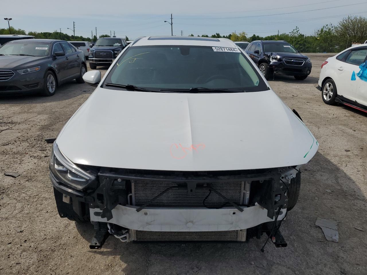 2018 Buick Regal Tourx Essence VIN: W04GV8SX8J1174199 Lot: 52871484