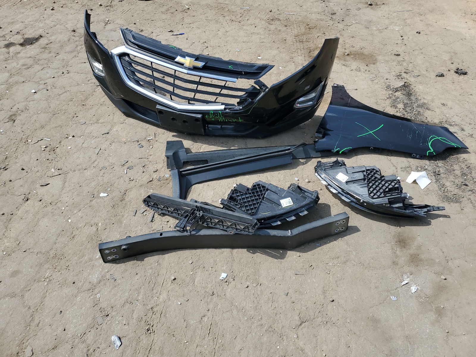 2GNAXJEV3K6269380 2019 Chevrolet Equinox Lt