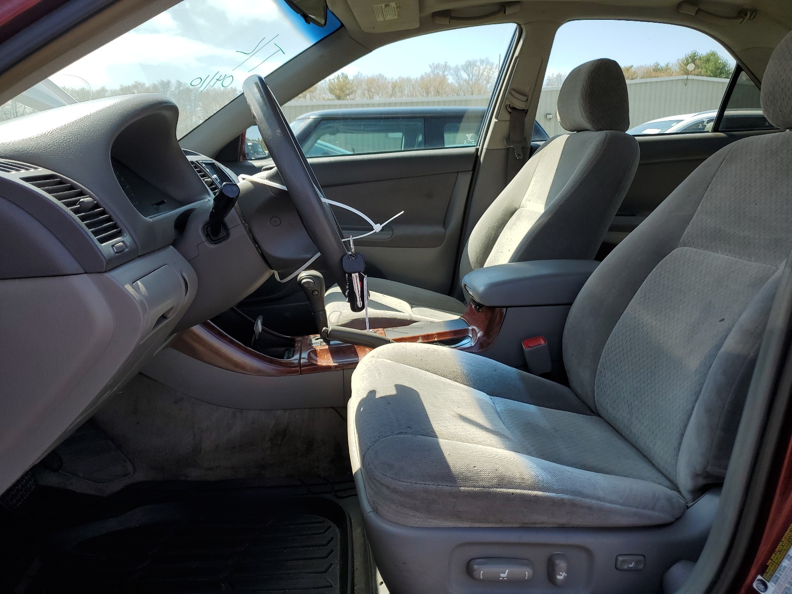 4T1BE32K64U331721 2004 Toyota Camry Le