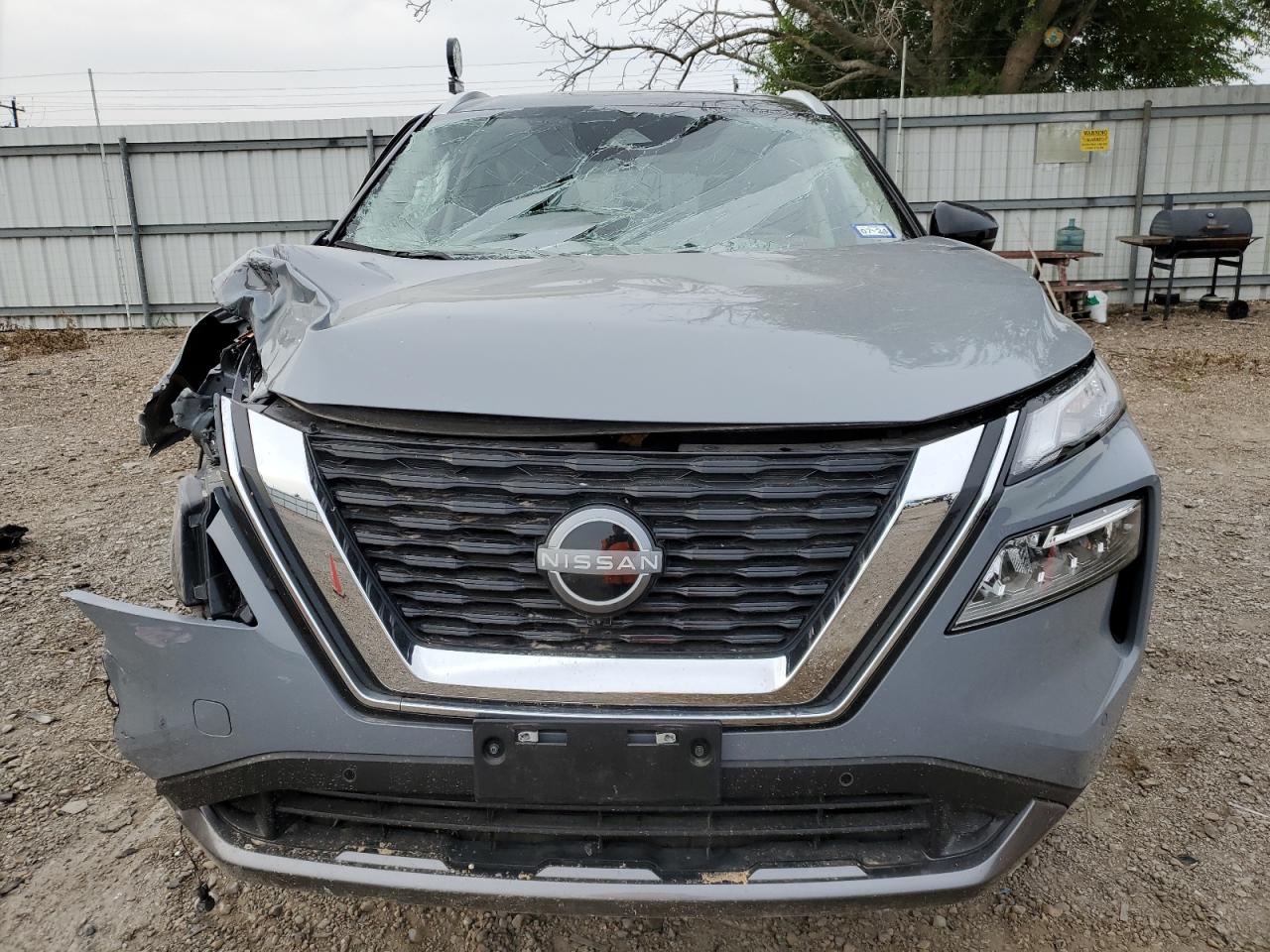 2023 Nissan Rogue - Image 5