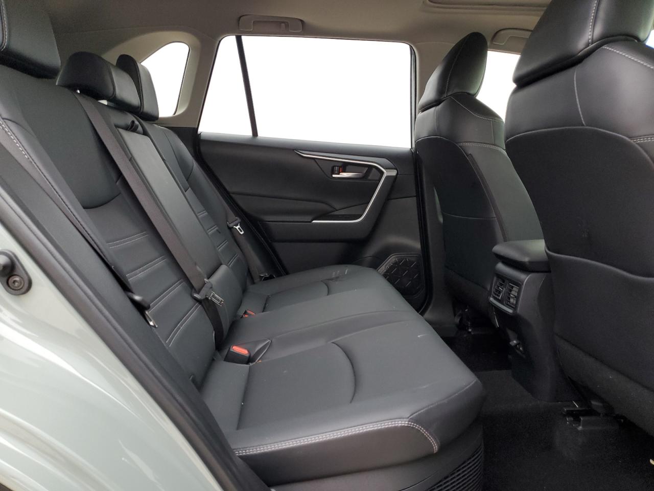 2022 Toyota Rav4 Xle Premium VIN: JTMB6RFV1ND527429 Lot: 54192444