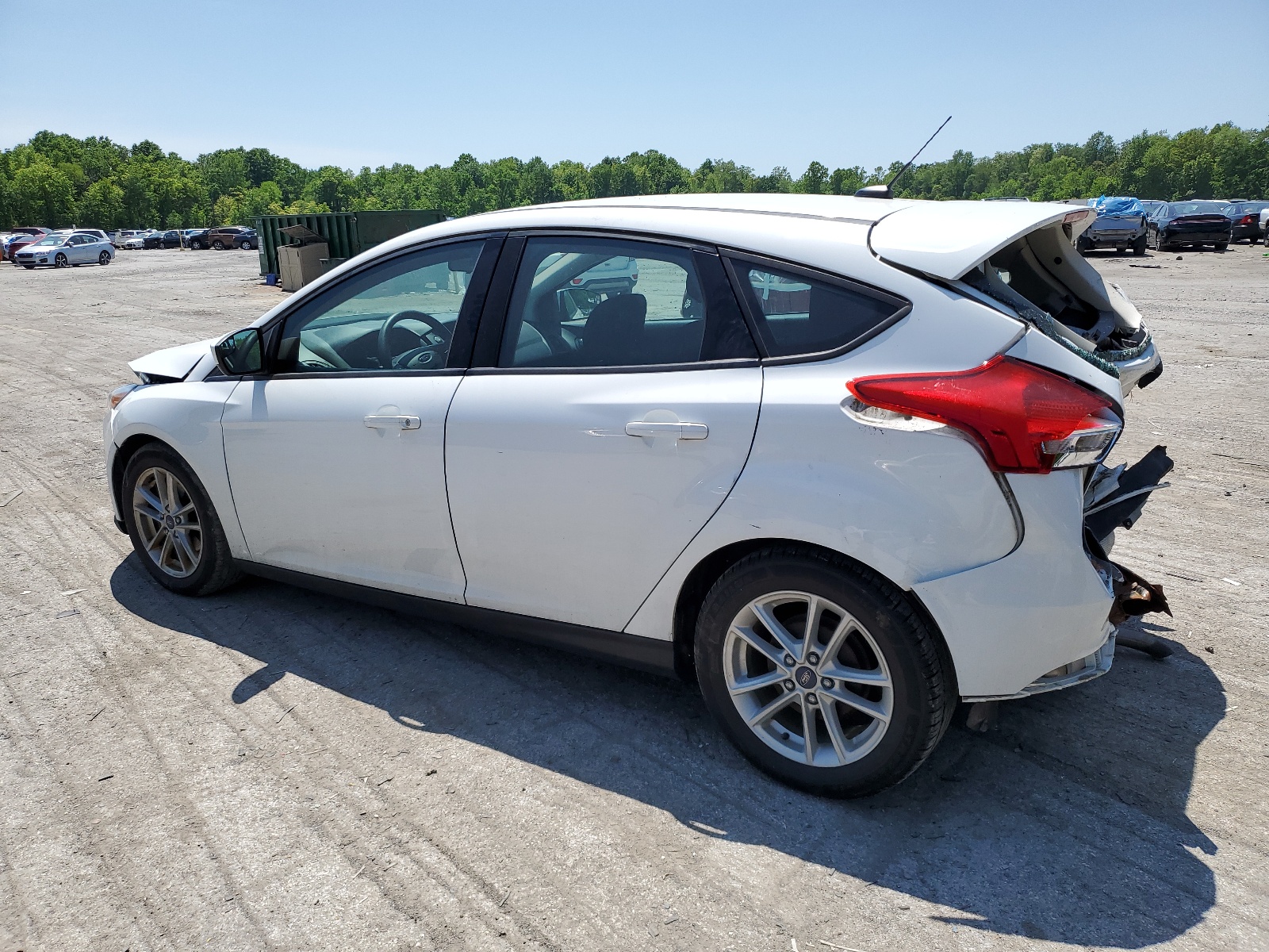 2018 Ford Focus Se vin: 1FADP3K23JL257723