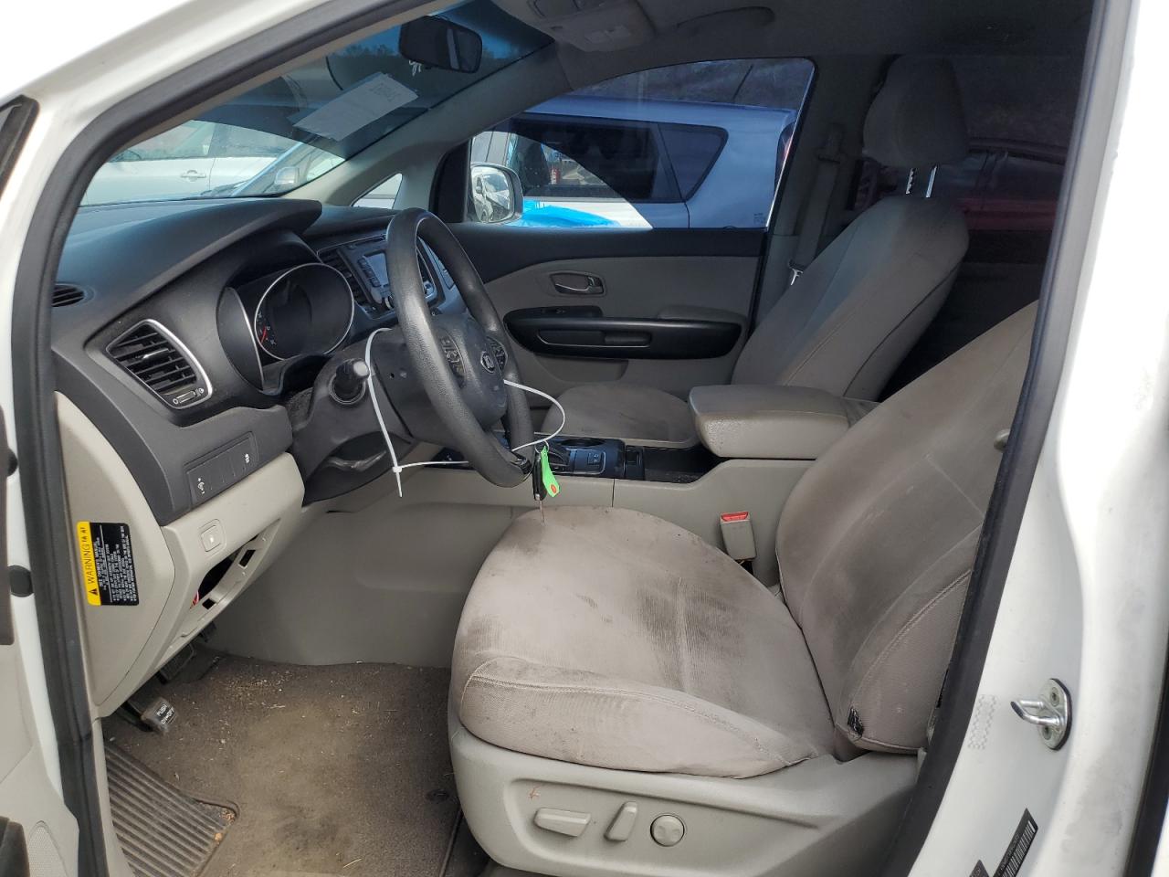 2015 Kia Sedona - Image 7