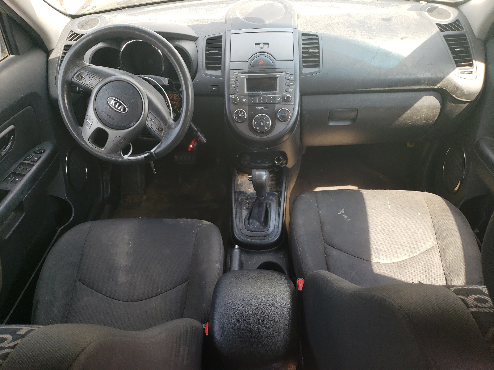 KNDJT2A29B7343505 2011 Kia Soul +