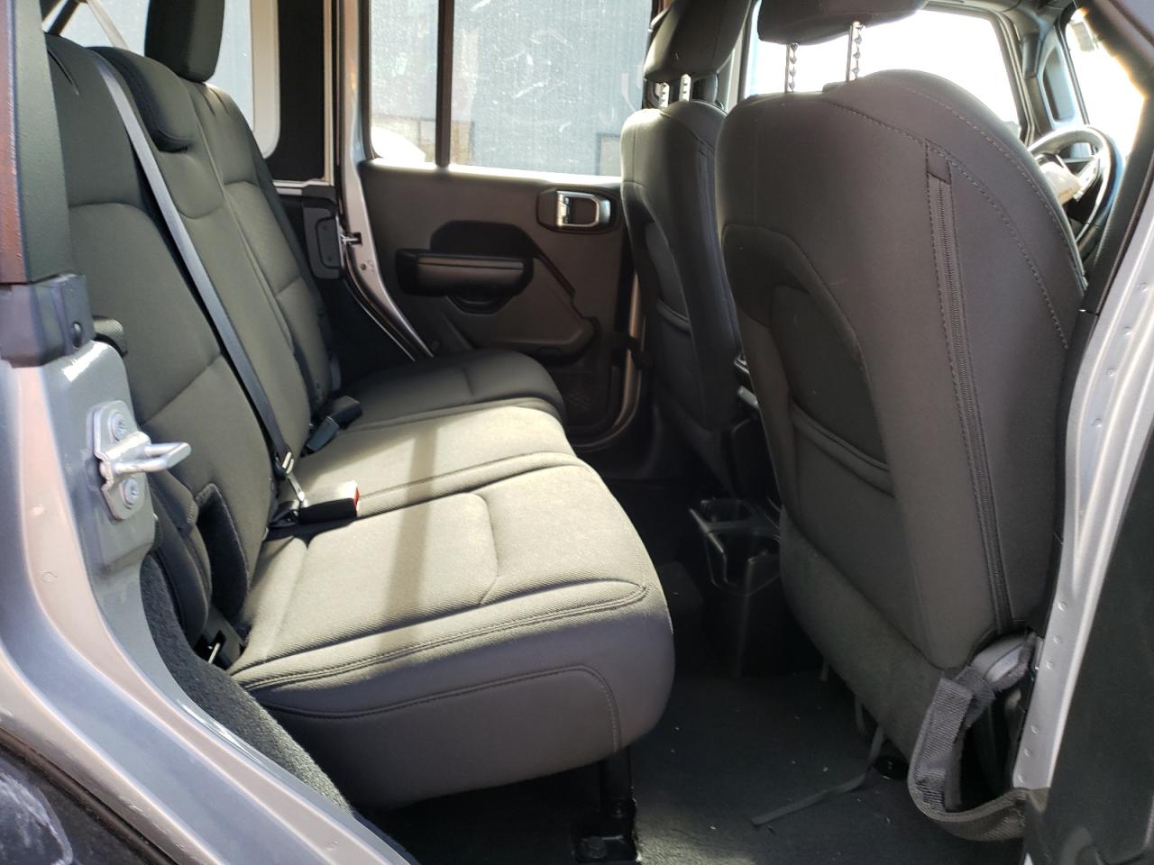 2018 Jeep Wrangler Unlimited Sport VIN: 1C4HJXDG8JW148797 Lot: 53994754