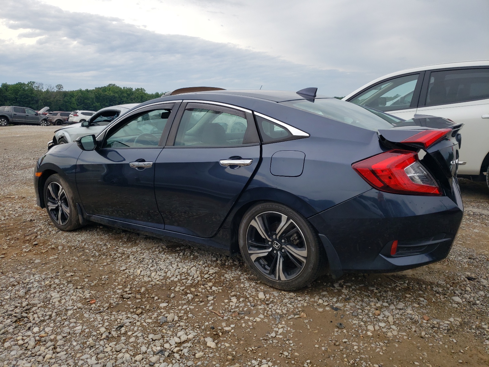 2017 Honda Civic Touring vin: 19XFC1F94HE028531