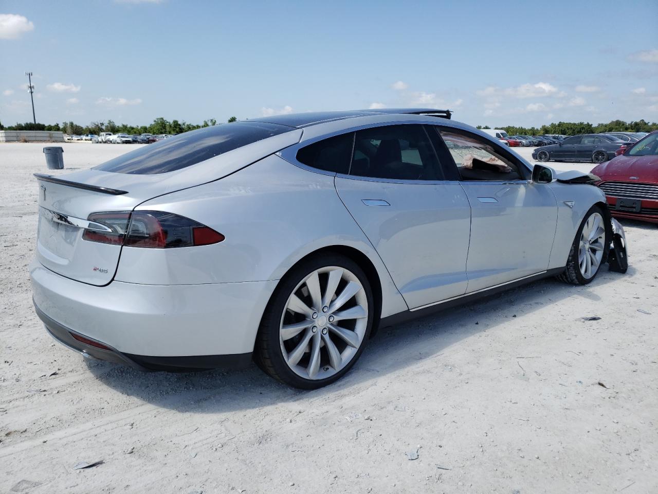 2013 Tesla Model S VIN: 5YJSA1DP4DFP04647 Lot: 58035784