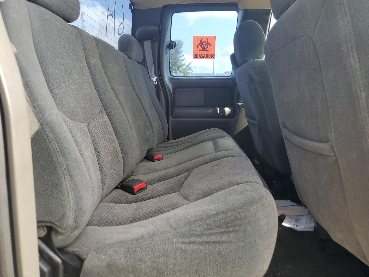 2004 Chevrolet Silverado C2500 Heavy Duty VIN: 1GCHC29274E264478 Lot: 52824354