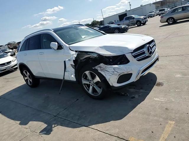 2017 Mercedes-Benz Glc 300 VIN: WDC0G4JB2HF126060 Lot: 57002544