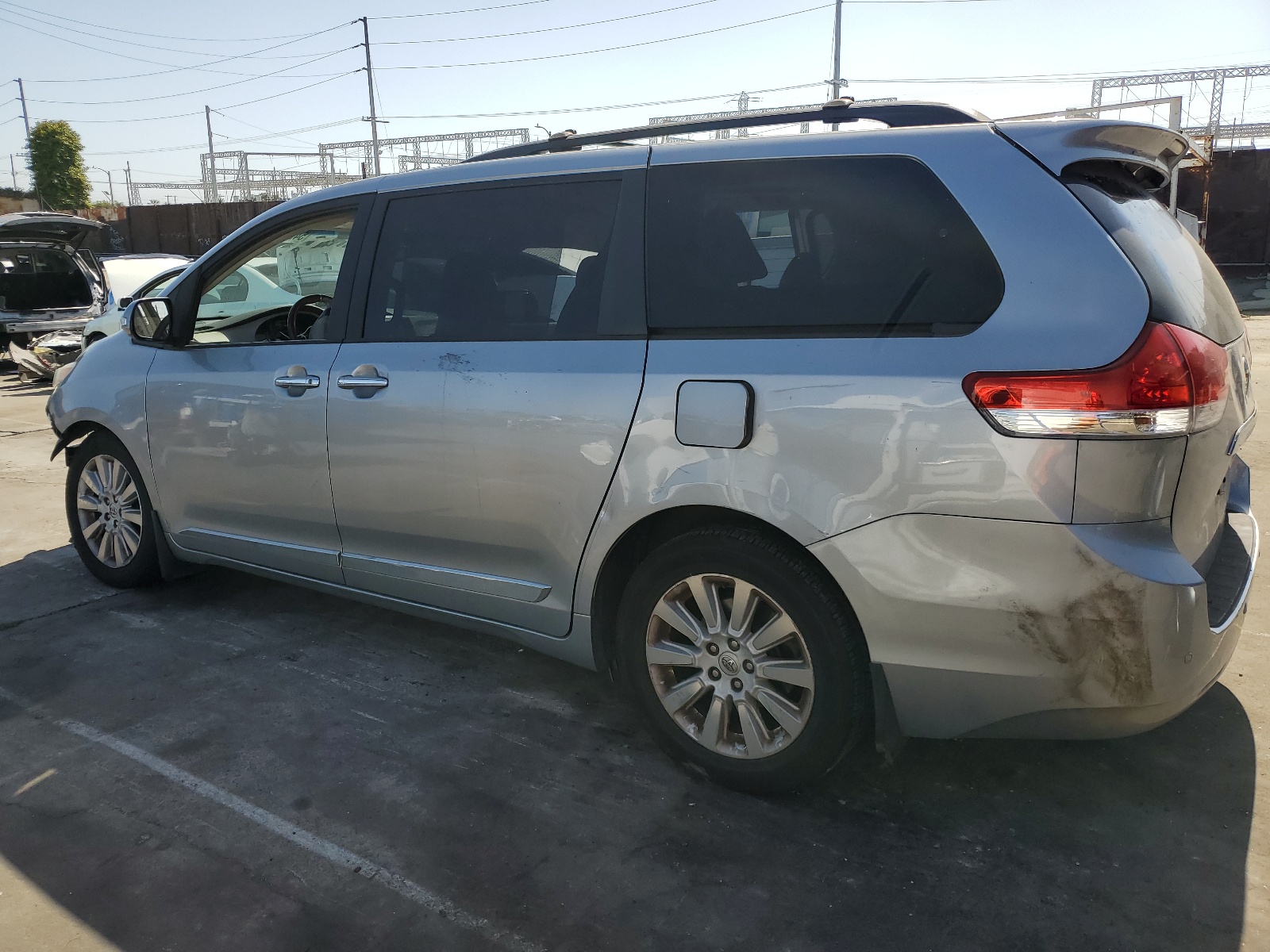 2013 Toyota Sienna Xle vin: 5TDYK3DC7DS394523