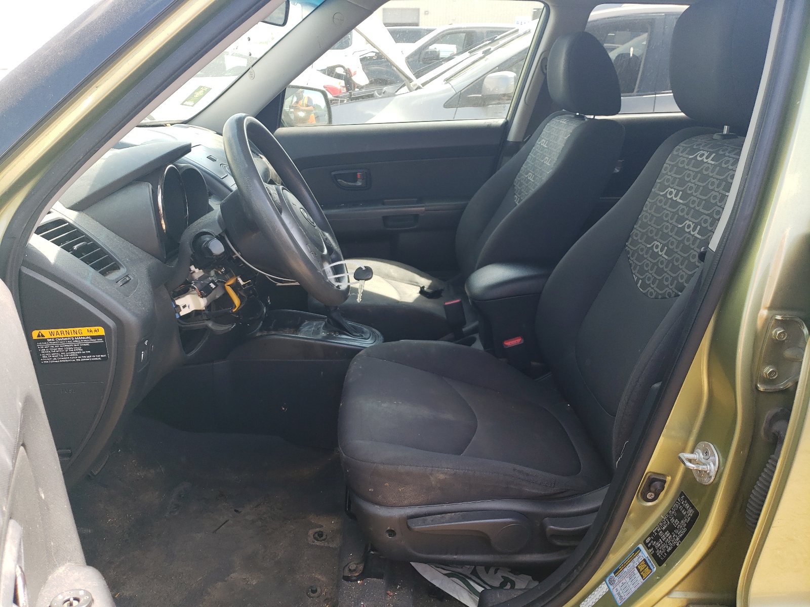 KNDJT2A29B7343505 2011 Kia Soul +